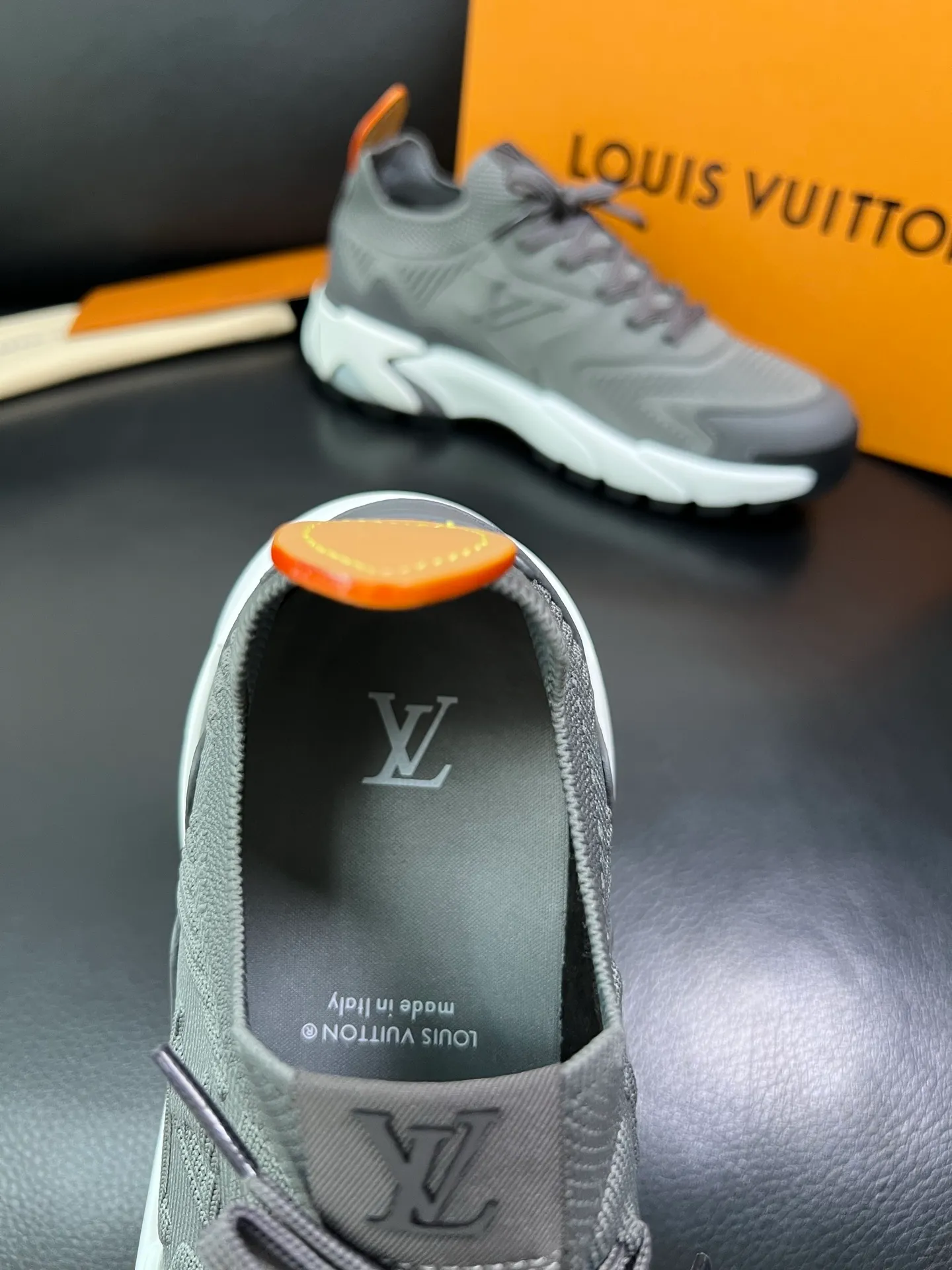 Men's shoes 💰660 Lv top purchasing Louis Vuitton Leather Shoes Counter Synchronization, imported fly woven fabrics from Italy, imported water-dyed cowhide lining, soles: original soles specially provided by the original factory, original factory follow-up orders, high quality, welcome to compare, code number 39-44 (custom-made 45) 85887